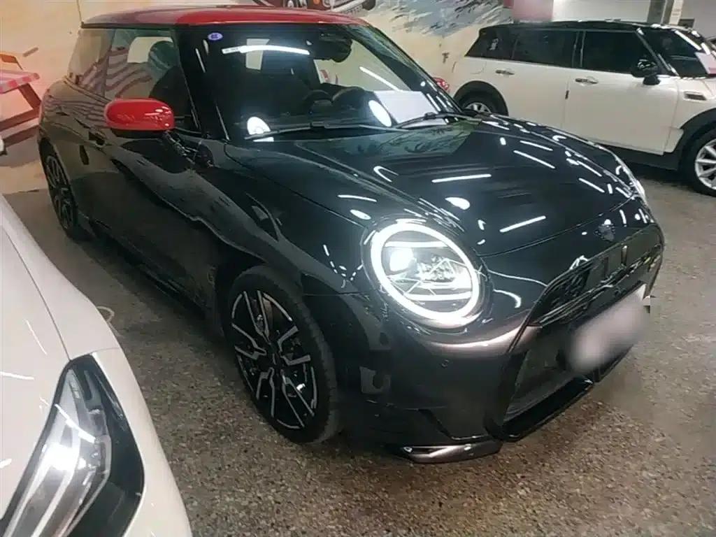 2024 Electric MINI Cooper SE Racer (452km) — миниатюра 4