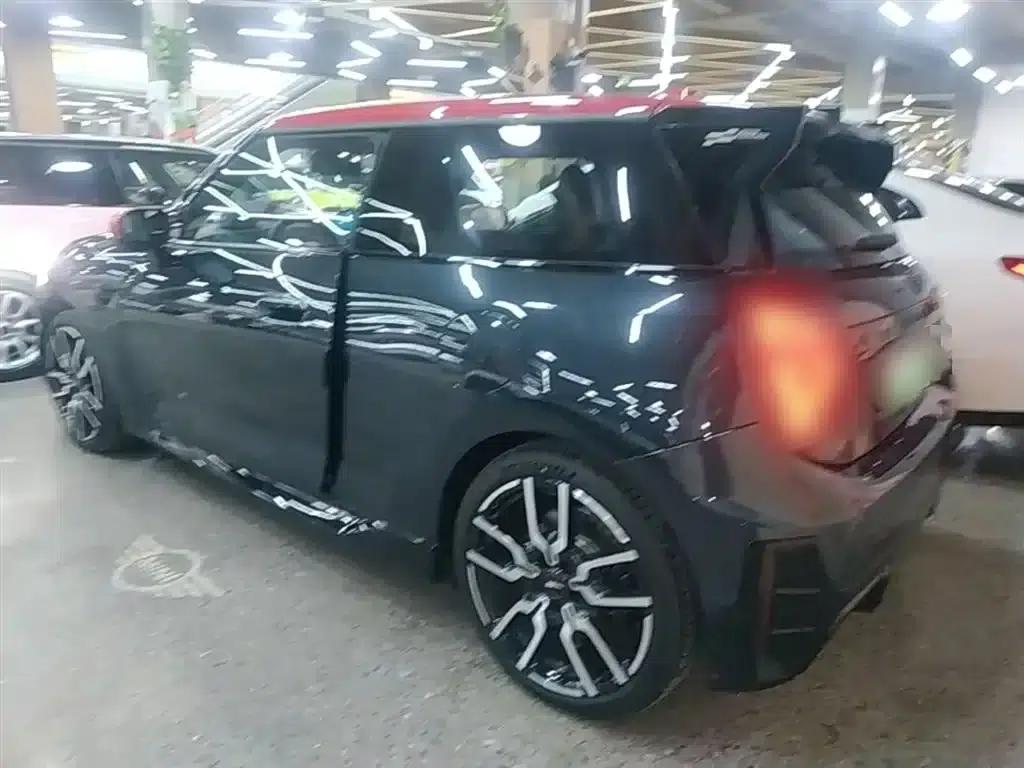 2024 Electric MINI Cooper SE Racer (452km) — миниатюра 5