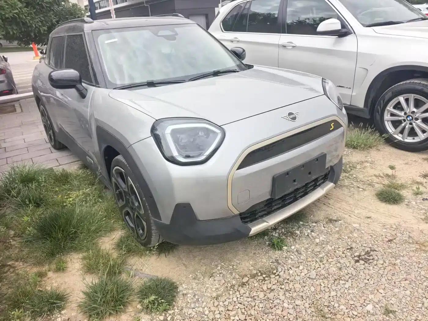 2024 Electric MINI Aceman SE Artist — миниатюра 2