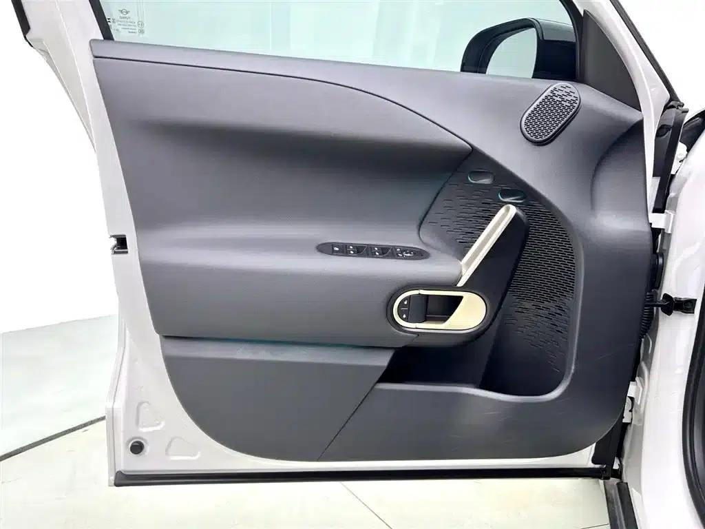 2025 Electric MINI Aceman E Classic — миниатюра 12