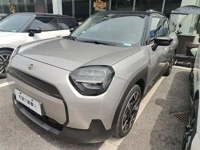 2024 Electric MINI Aceman E Classic