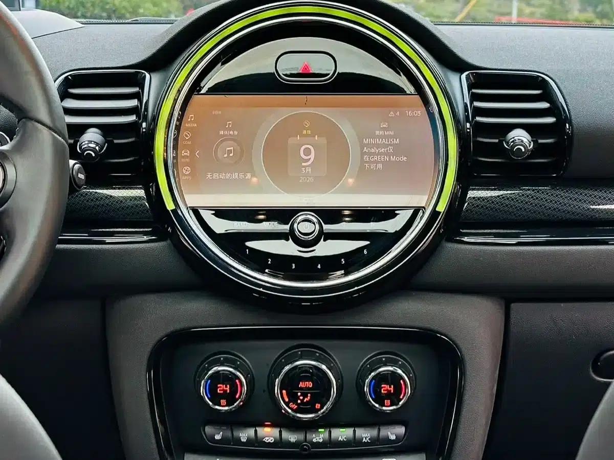 MINI JCW CLUBMAN 2022 2.0T JOHN COOPER WORKS ALL-IN — миниатюра 15