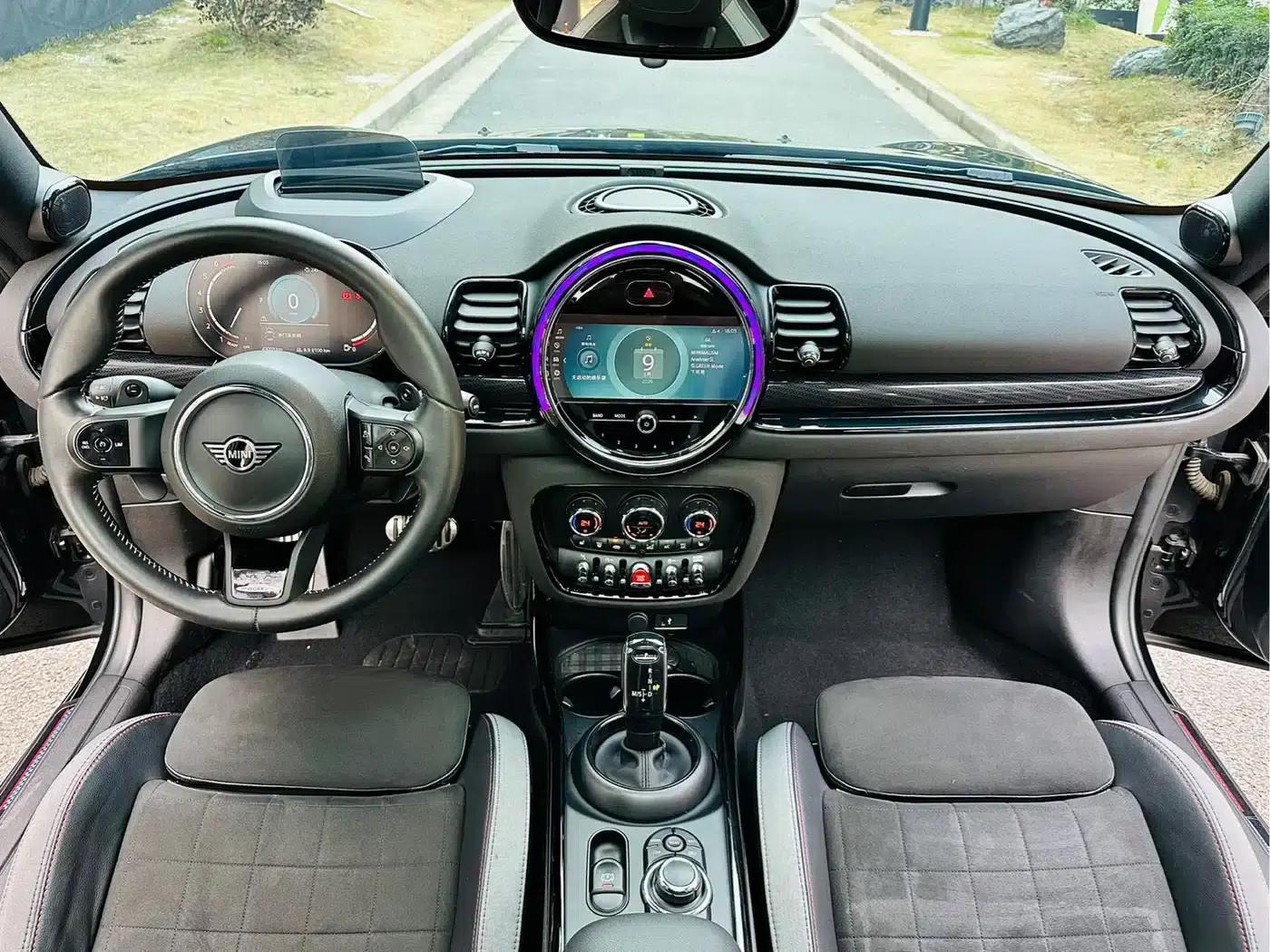 MINI JCW CLUBMAN 2022 2.0T JOHN COOPER WORKS ALL-IN — миниатюра 16