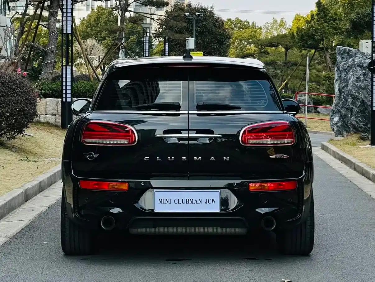MINI JCW CLUBMAN 2022 2.0T JOHN COOPER WORKS ALL-IN — миниатюра 5
