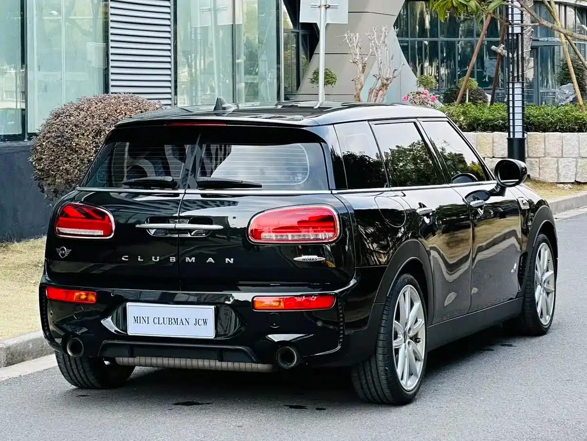 MINI JCW CLUBMAN 2022 2.0T JOHN COOPER WORKS ALL-IN — миниатюра 6