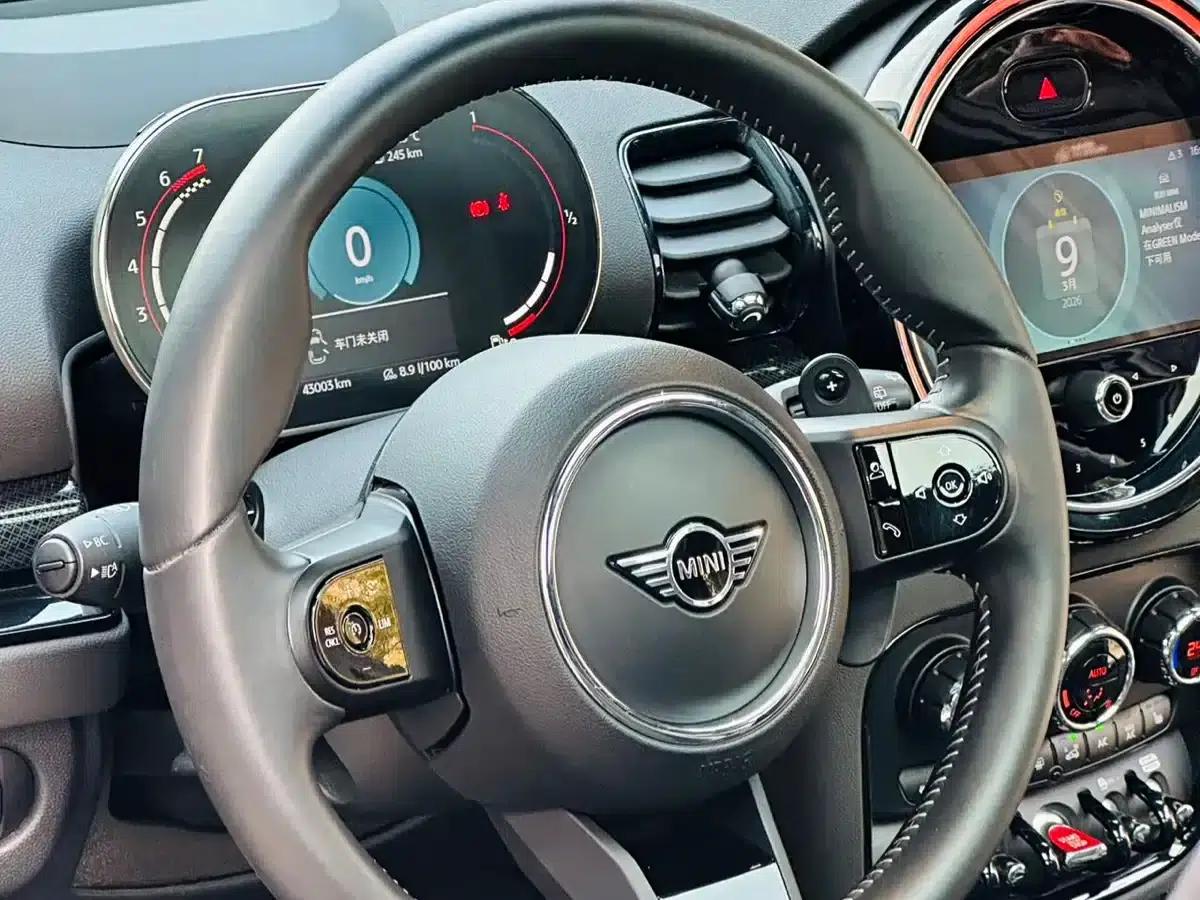 MINI JCW CLUBMAN 2022 2.0T JOHN COOPER WORKS ALL-IN — миниатюра 10