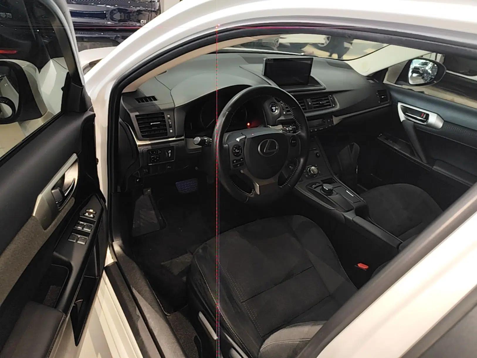 Lexus CT 2014 CT200h Comfort Edition Monochrome — миниатюра 18