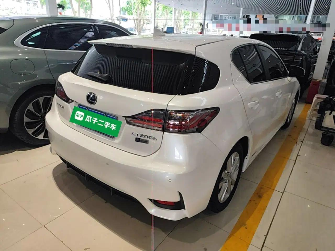 Lexus CT 2014 CT200h Comfort Edition Monochrome — миниатюра 4