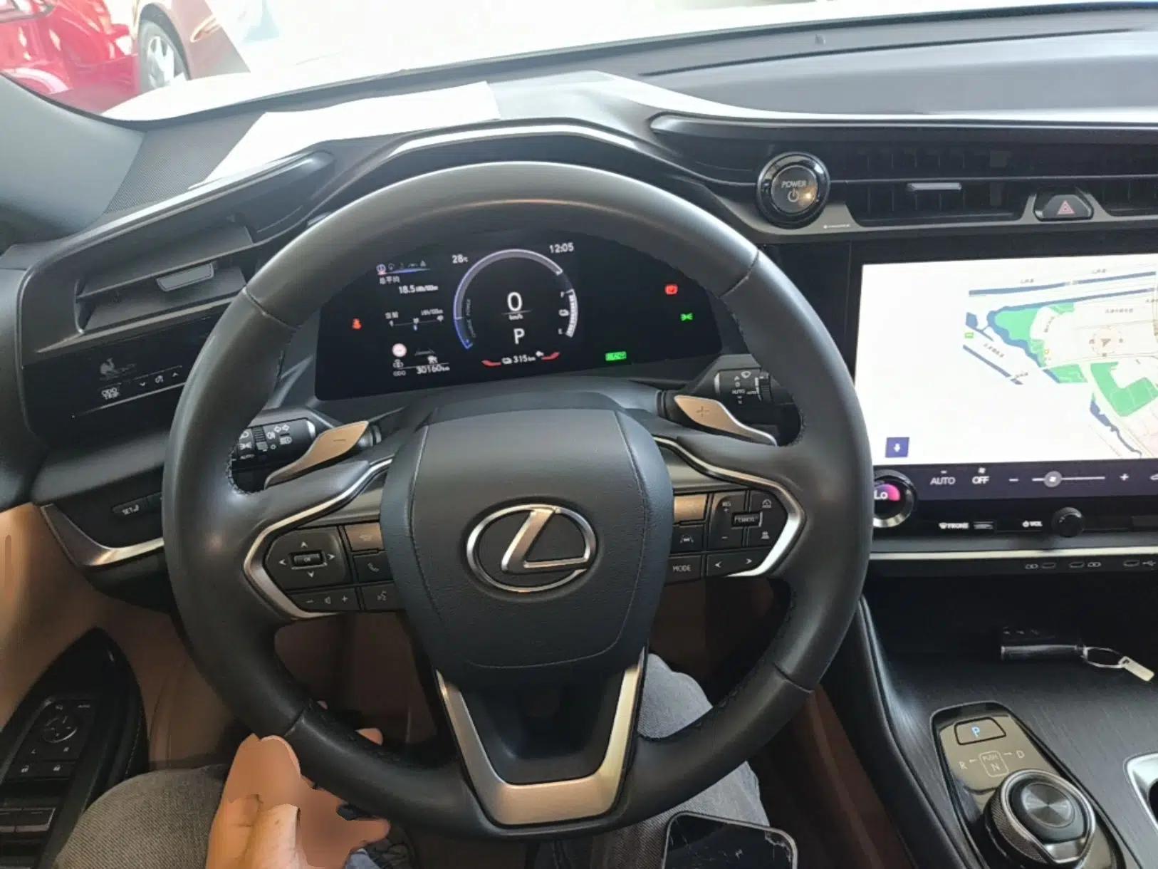 Lexus RZ 2023 450e All-Wheel Drive Luxury Edition — миниатюра 13