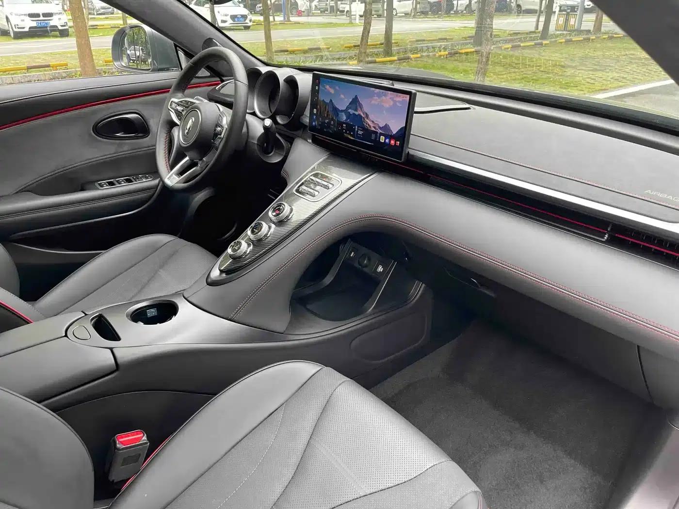 ORA Lightning Cat 2024 Dark Night Edition 555km Premium Edition — миниатюра 11