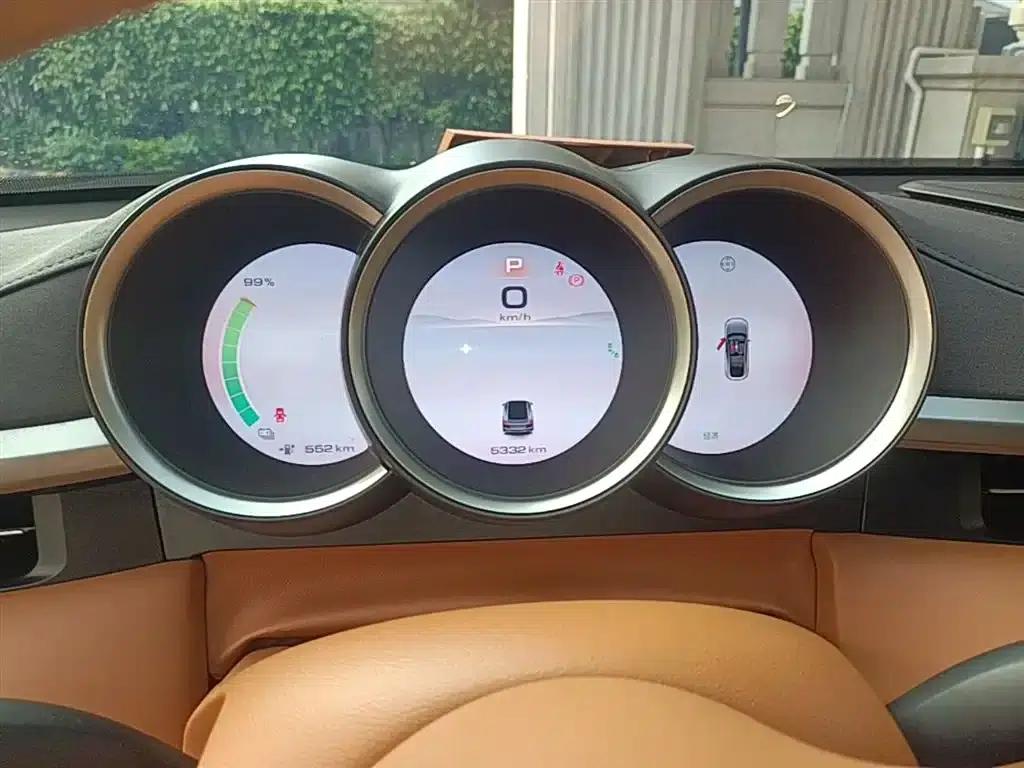ORA Lightning Cat 2022 555km Luxury Edition — миниатюра 12