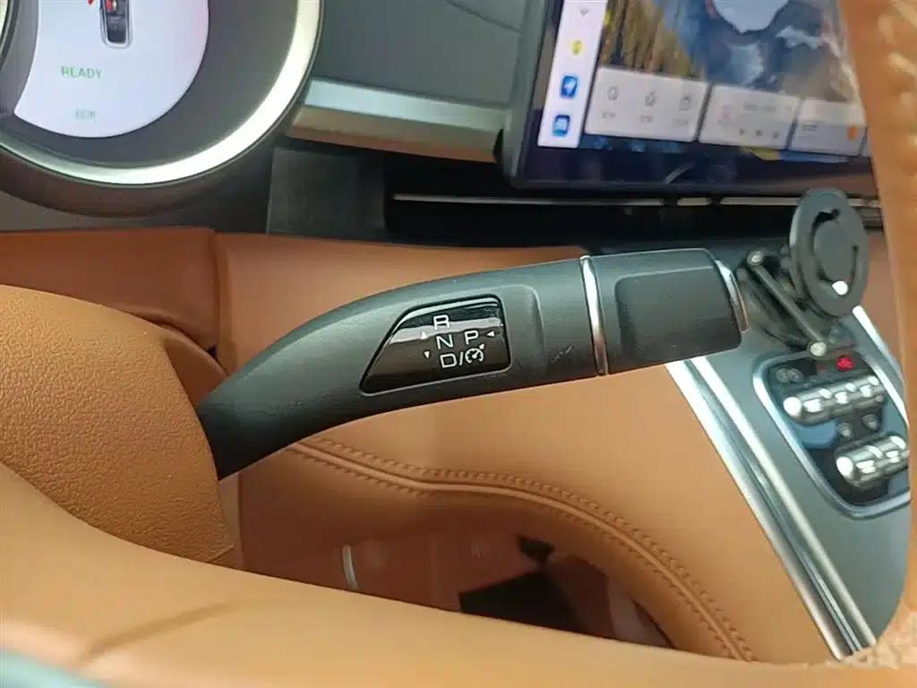 ORA Lightning Cat 2022 555km Luxury Edition — миниатюра 14