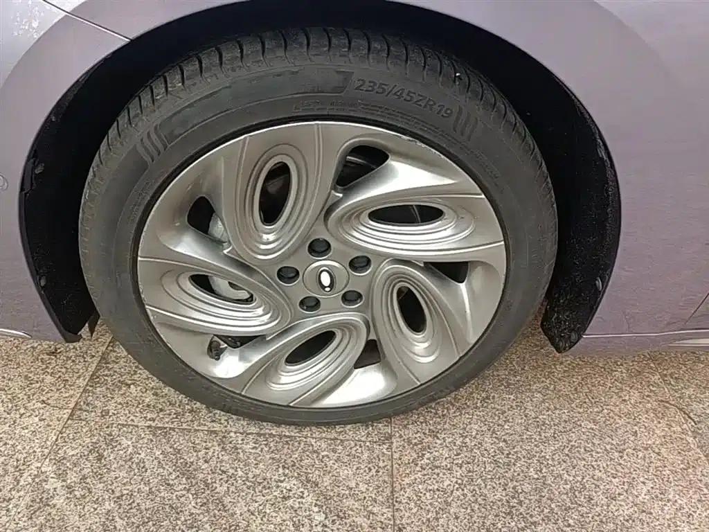 ORA Lightning Cat 2022 555km Luxury Edition — миниатюра 23