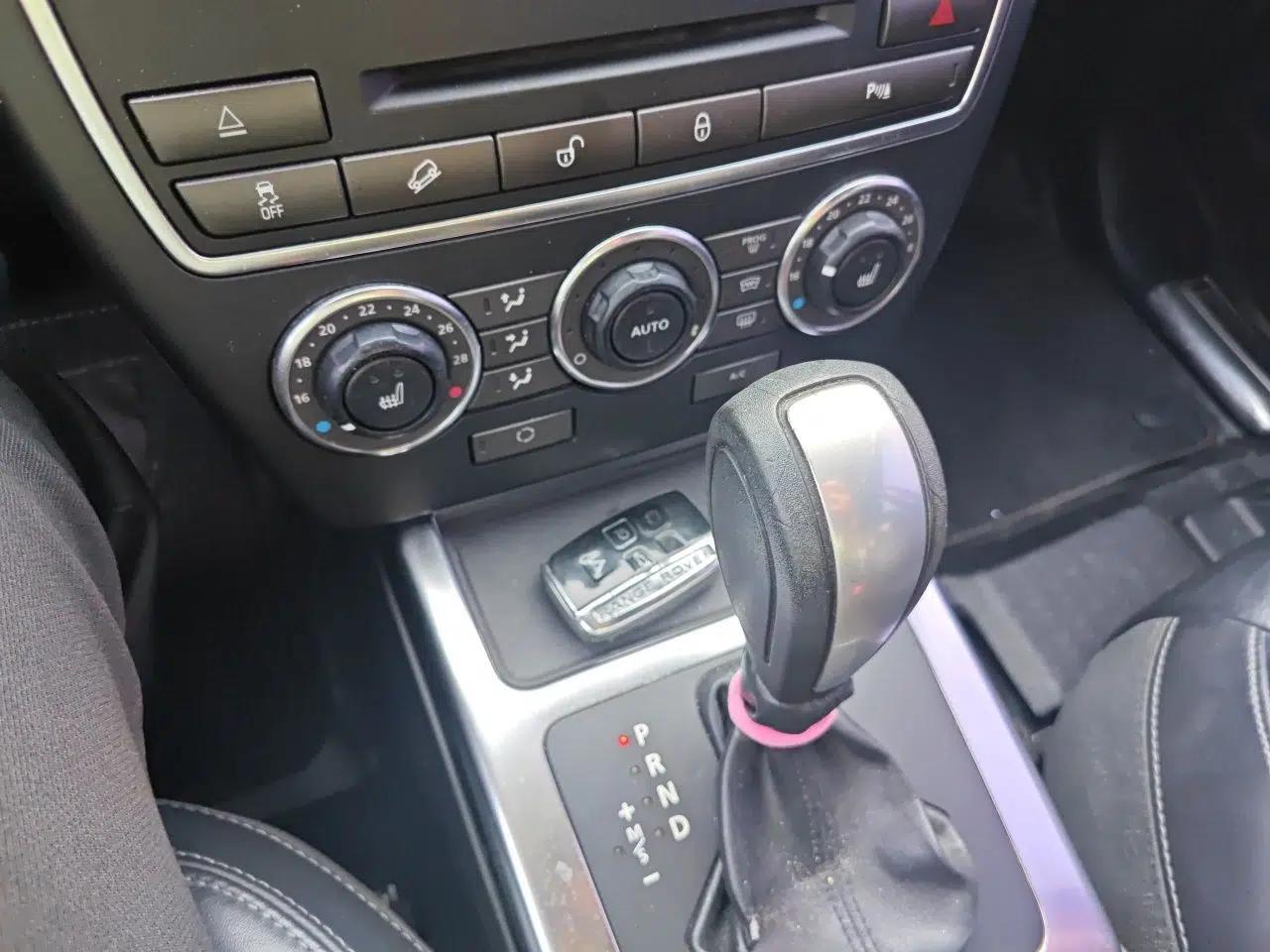 Land Rover Freelander 2 2013 2.0T Si4 HSE Gasoline Version — миниатюра 15