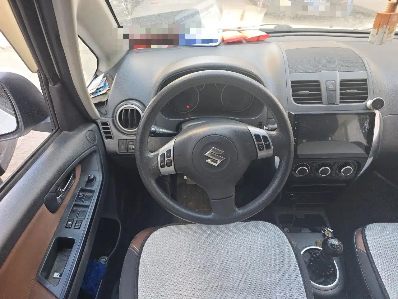 Suzuki SX4 2013 1.6L Manual CoolRide Model — миниатюра 11