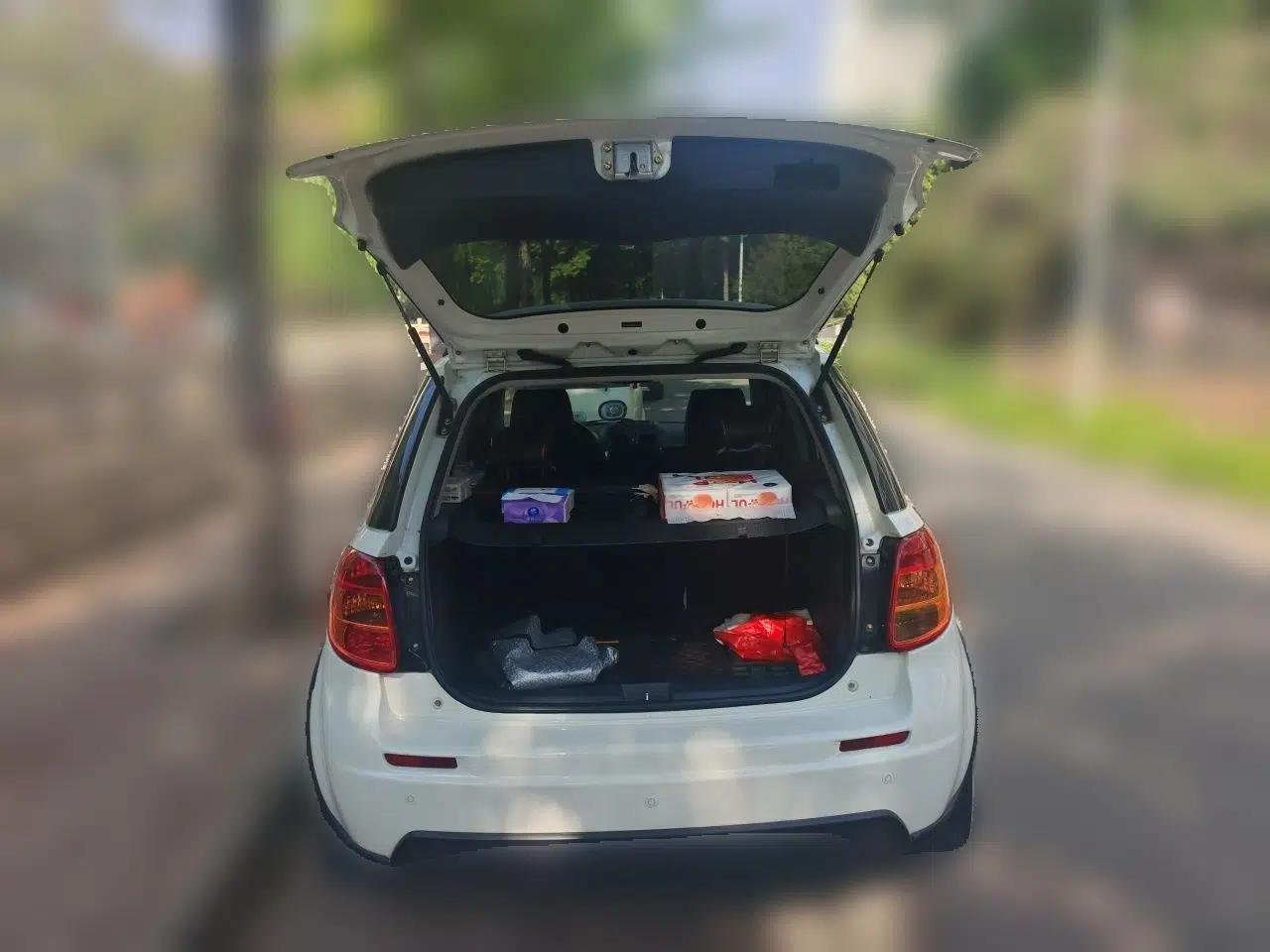 Suzuki SX4 2016 1.6L Automatic Classic Edition — миниатюра 20