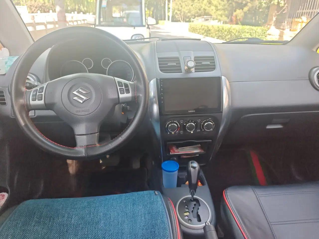 Suzuki SX4 2016 1.6L Automatic Classic Edition — миниатюра 10