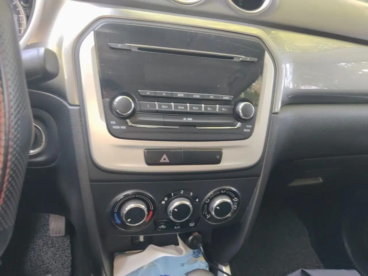 Suzuki Vitara 2016 1.4T Automatic Two-Wheel Drive Elite Model — миниатюра 14