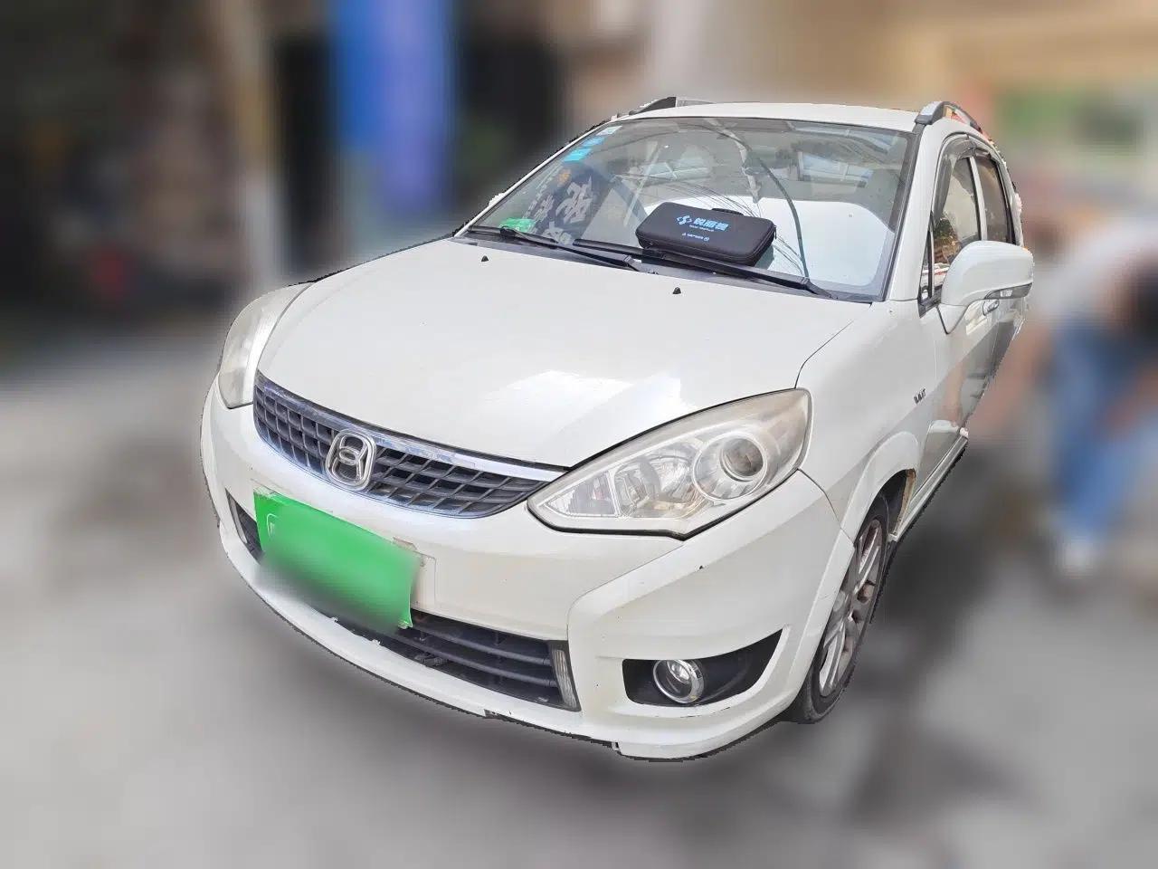 Suzuki Liana A6 2014 Hatchback 1.4L Manual Ideal Model — миниатюра 1