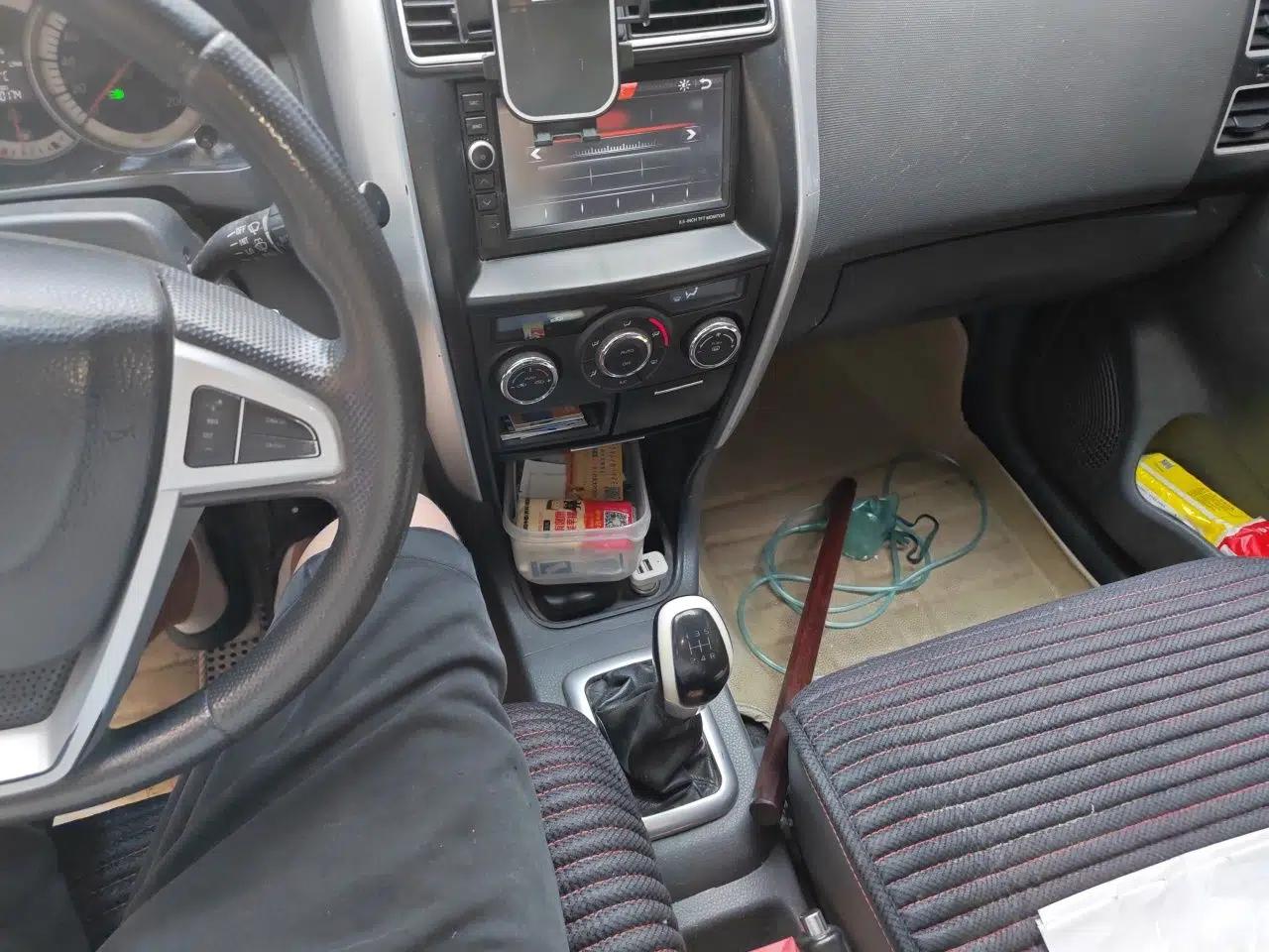 Suzuki Liana A6 2014 Hatchback 1.4L Manual Ideal Model — миниатюра 14