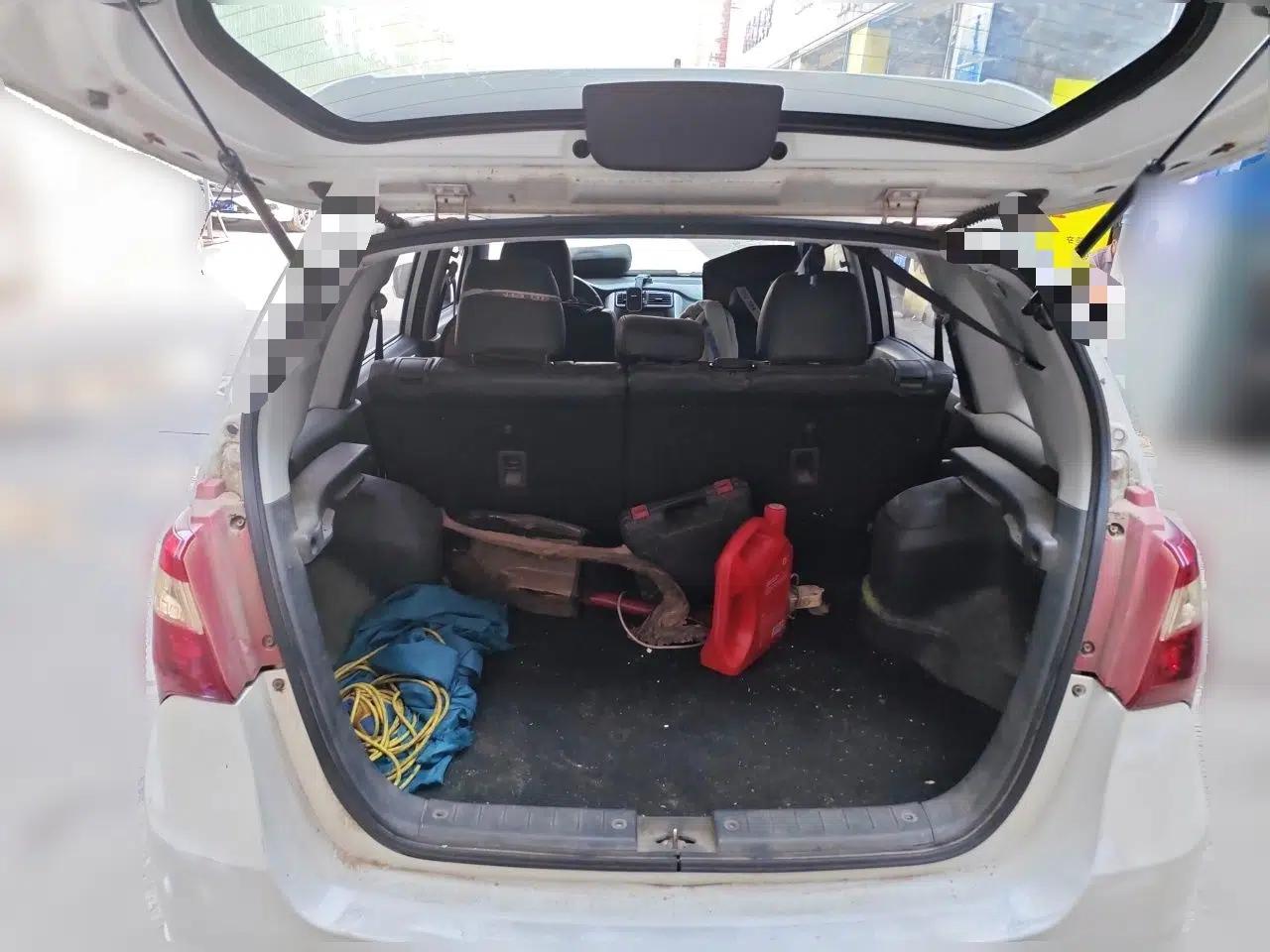 Suzuki Liana A6 2014 Hatchback 1.4L Manual Ideal Model — миниатюра 20