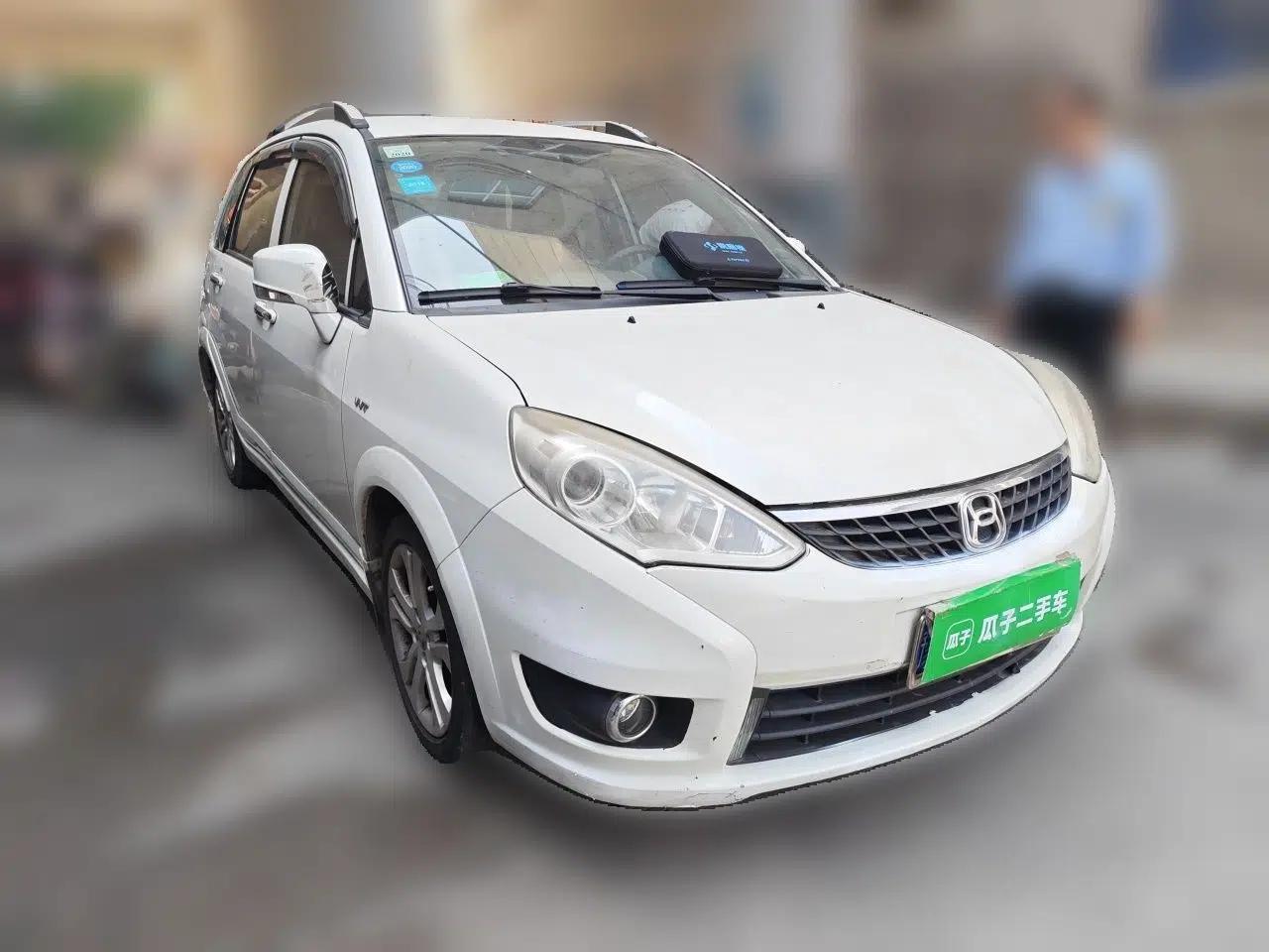Suzuki Liana A6 2014 Hatchback 1.4L Manual Ideal Model — миниатюра 3