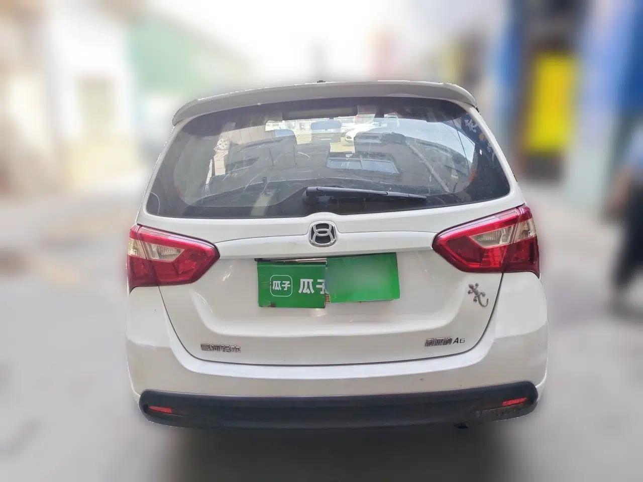 Suzuki Liana A6 2014 Hatchback 1.4L Manual Ideal Model — миниатюра 5