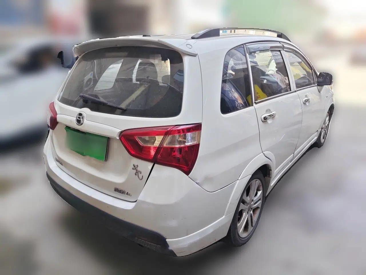 Suzuki Liana A6 2014 Hatchback 1.4L Manual Ideal Model — миниатюра 6