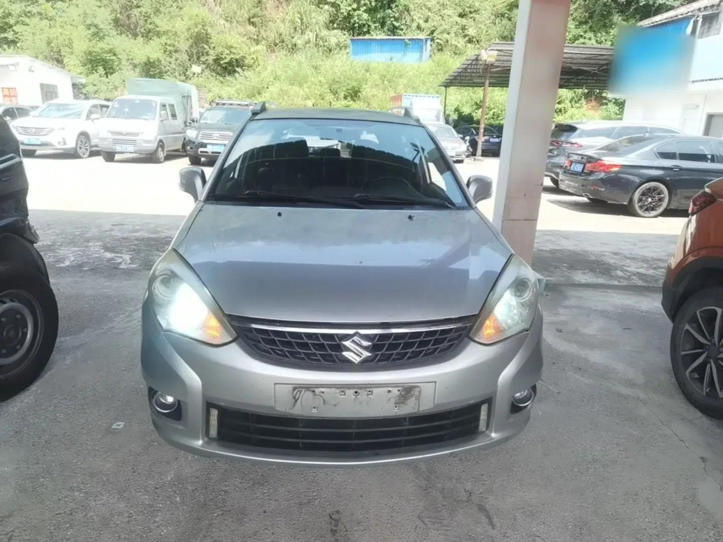 Suzuki Liana A6 2015 Hatchback 1.4L Manual Ideal Model — миниатюра 2