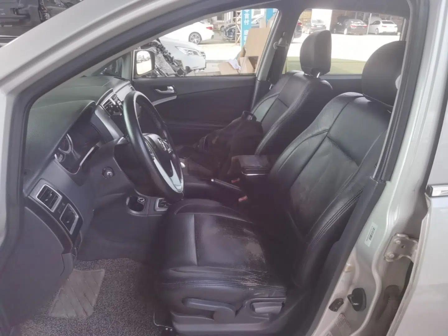 Suzuki Liana A6 2015 Hatchback 1.4L Manual Ideal Model — миниатюра 18