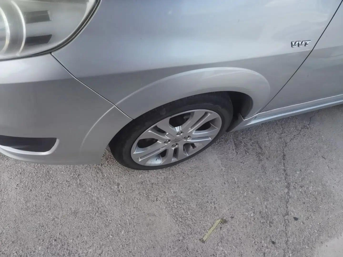 Suzuki Liana A6 2015 Hatchback 1.4L Manual Ideal Model — миниатюра 8