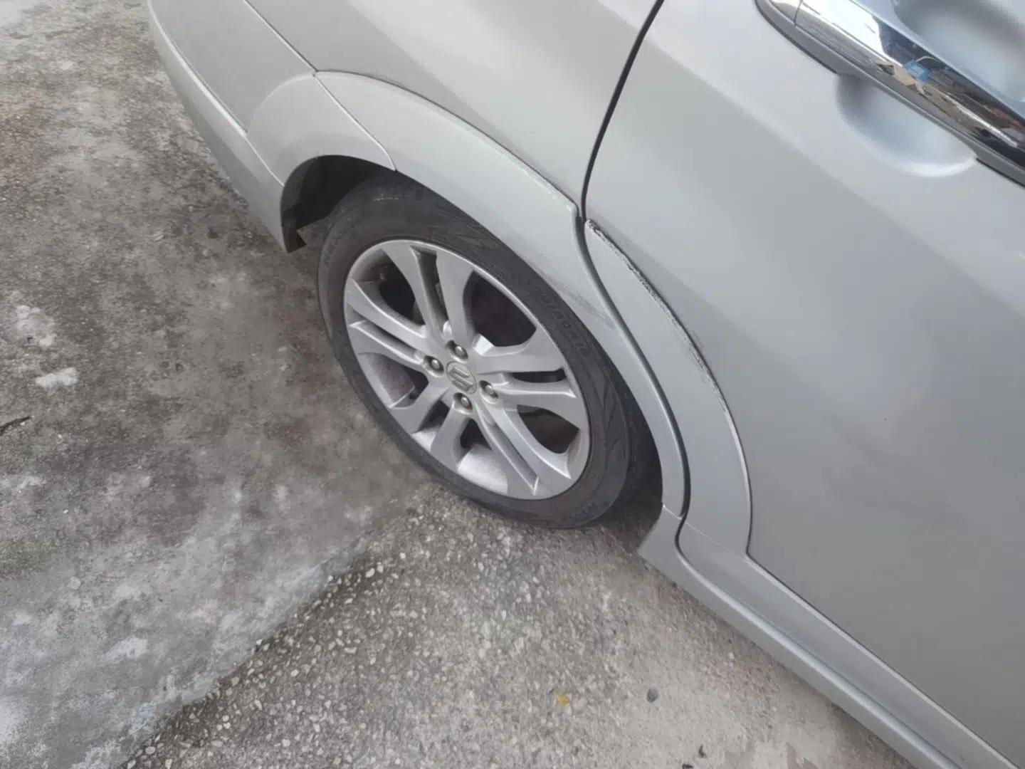 Suzuki Liana A6 2015 Hatchback 1.4L Manual Ideal Model — миниатюра 10