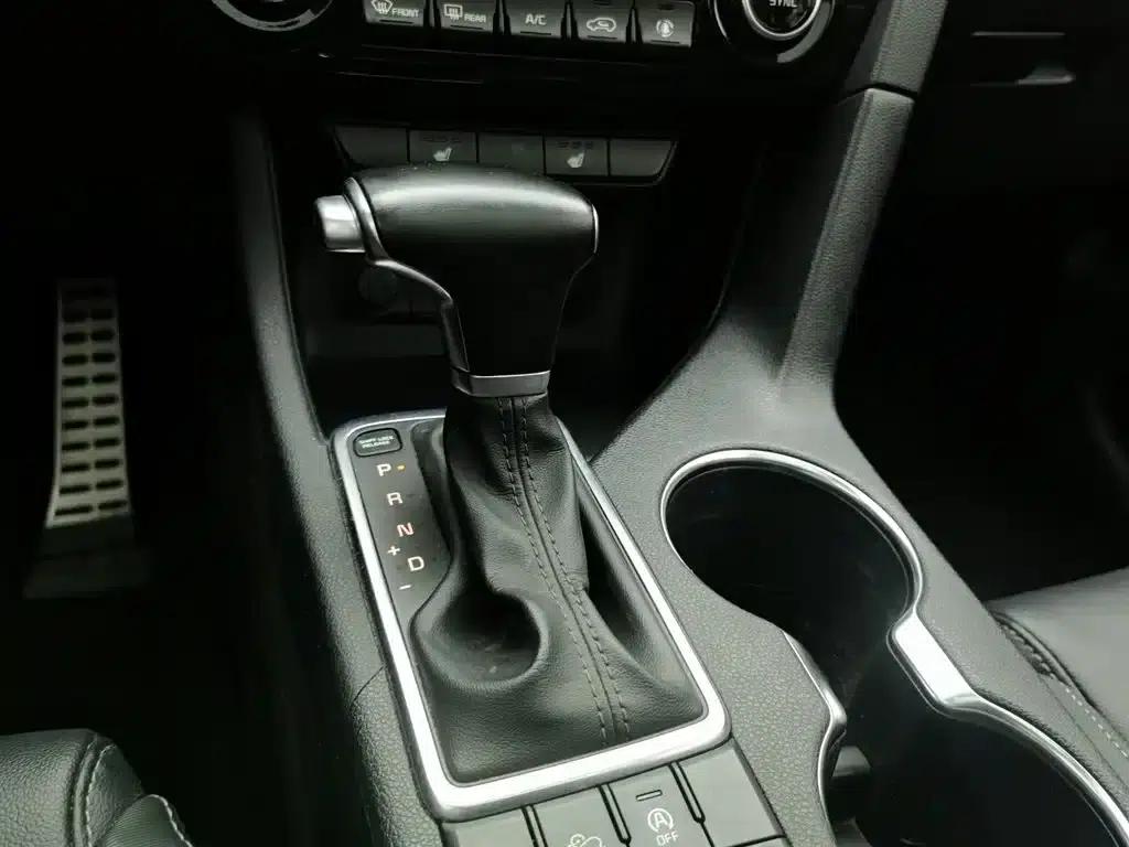 Kia KX5 2016 1.6T Automatic 2WD DLX — миниатюра 13