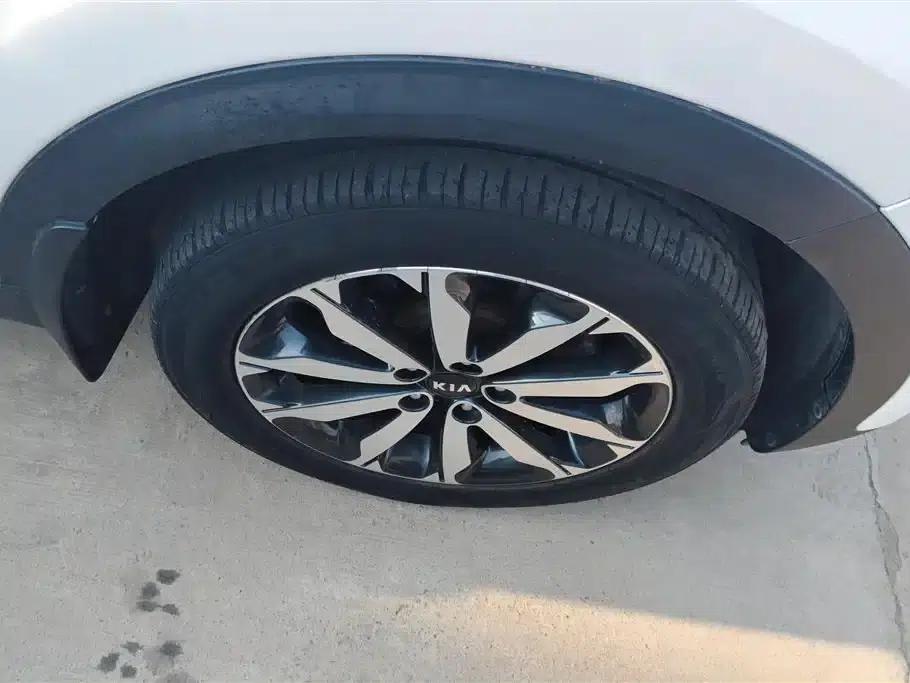 Kia KX5 2016 1.6T Automatic 2WD DLX — миниатюра 6