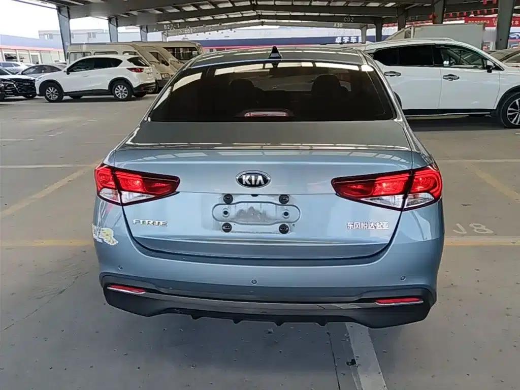 2018 Kia Forte 1.6L Automatic Smart Luxury Edition Value-Comfort — миниатюра 6