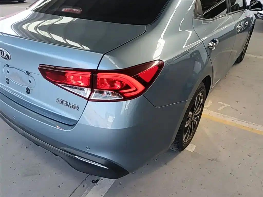 2018 Kia Forte 1.6L Automatic Smart Luxury Edition Value-Comfort — миниатюра 8