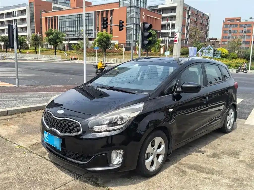 Carens 2013 2.0L 7-seater Automatic Standard Edition (National IV Emission Standard) — миниатюра 1