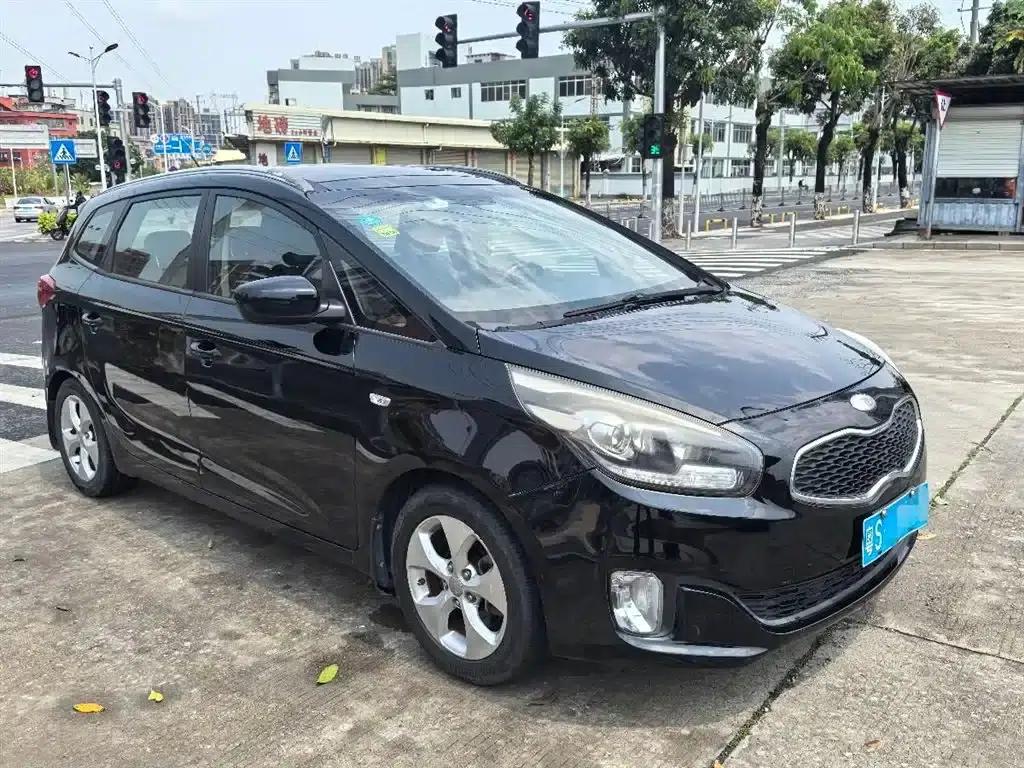 Carens 2013 2.0L 7-seater Automatic Standard Edition (National IV Emission Standard) — миниатюра 4