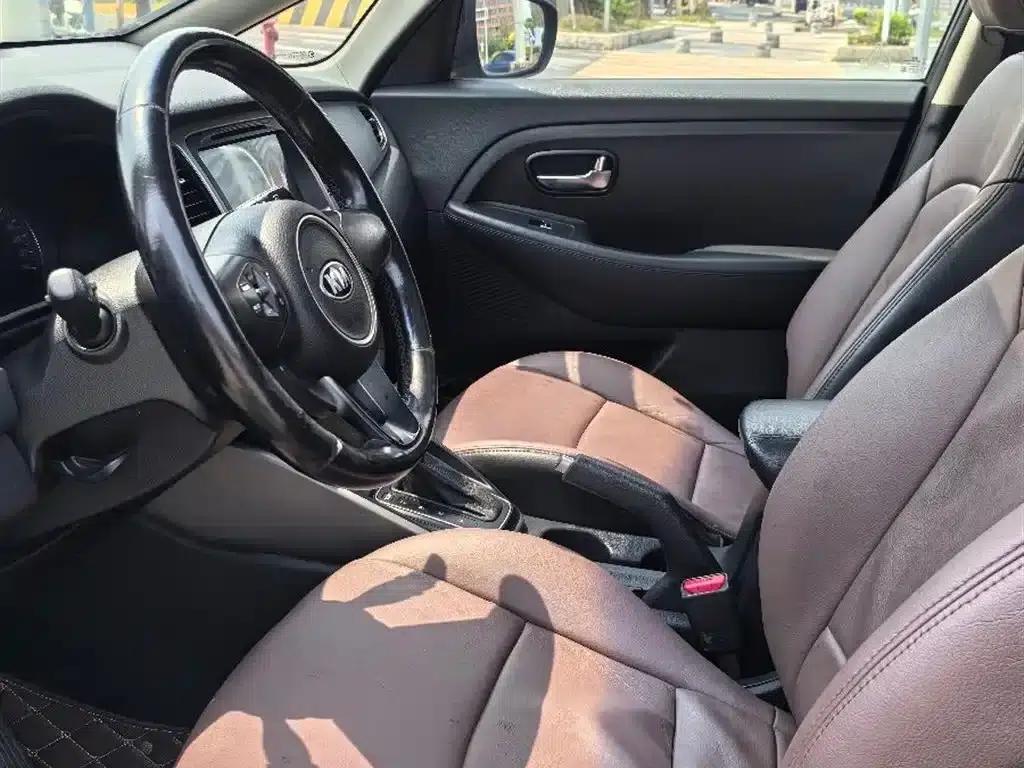 Carens 2013 2.0L 7-seater Automatic Standard Edition (National IV Emission Standard) — миниатюра 6