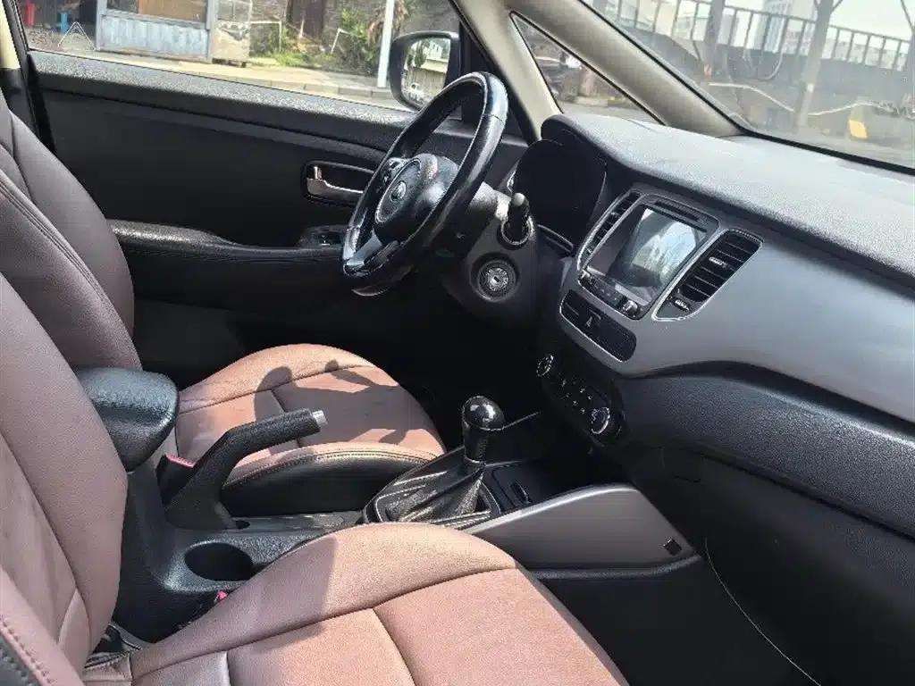 Carens 2013 2.0L 7-seater Automatic Standard Edition (National IV Emission Standard) — миниатюра 9