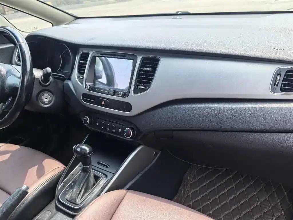 Carens 2013 2.0L 7-seater Automatic Standard Edition (National IV Emission Standard) — миниатюра 10