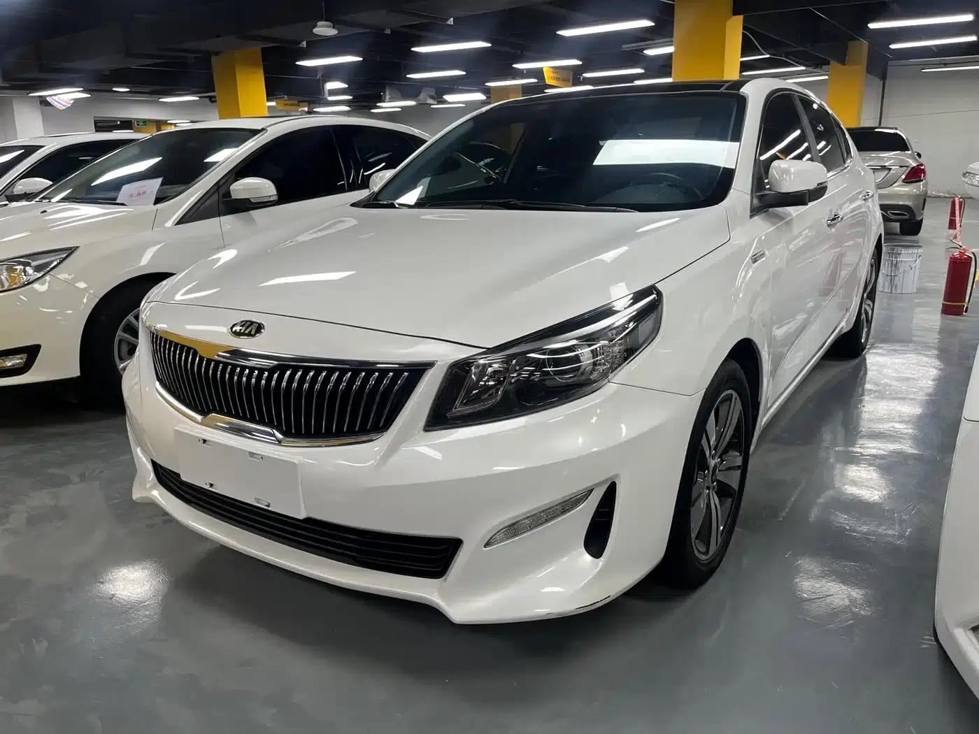 K5 2019 1.8L Automatic GLS — миниатюра 1