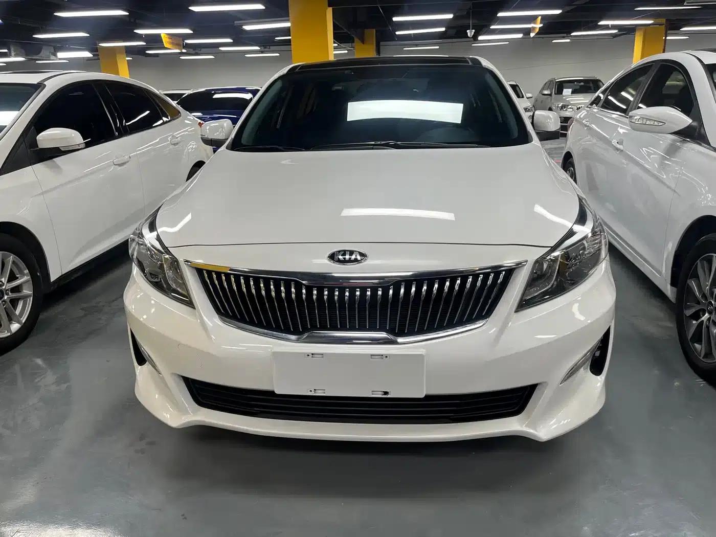 K5 2019 1.8L Automatic GLS — миниатюра 2