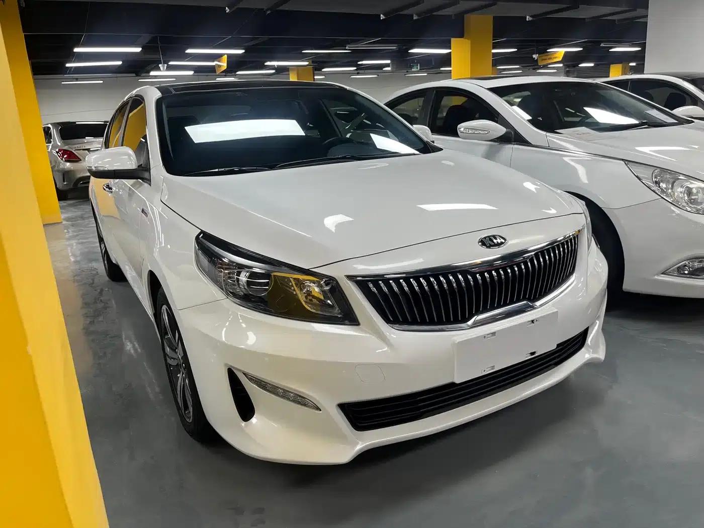 K5 2019 1.8L Automatic GLS — миниатюра 3