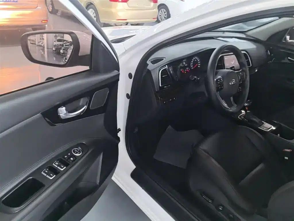 K5 2017 1.8L Automatic GLS — миниатюра 15