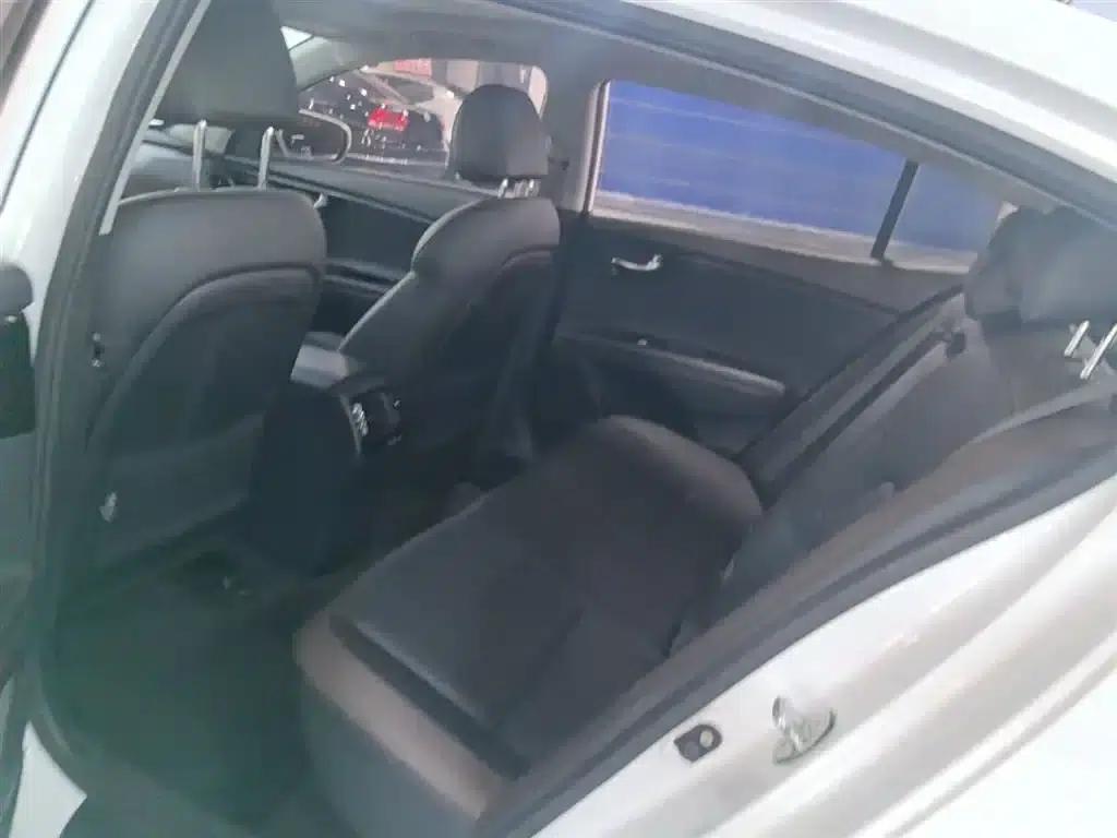 K5 2017 1.8L Automatic GLS — миниатюра 16