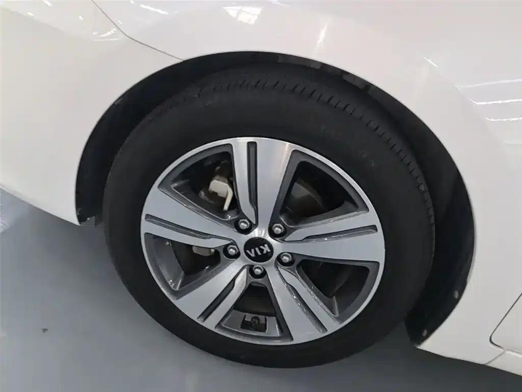 K5 2017 1.8L Automatic GLS — миниатюра 22