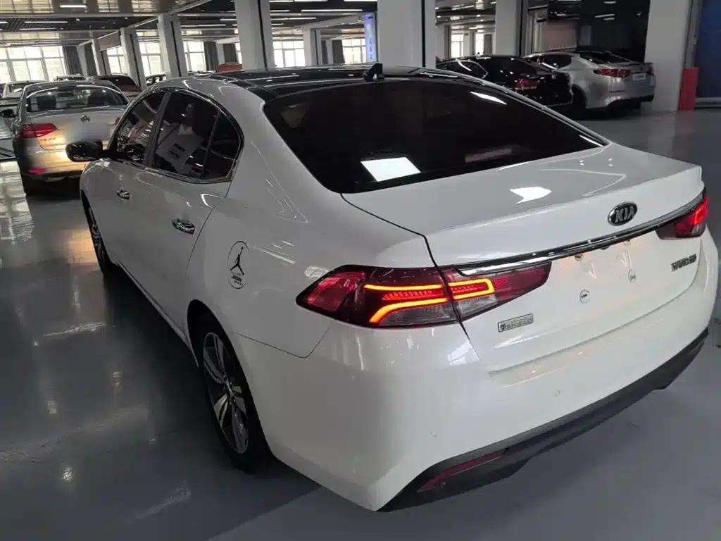 K5 2017 1.8L Automatic GLS — миниатюра 4