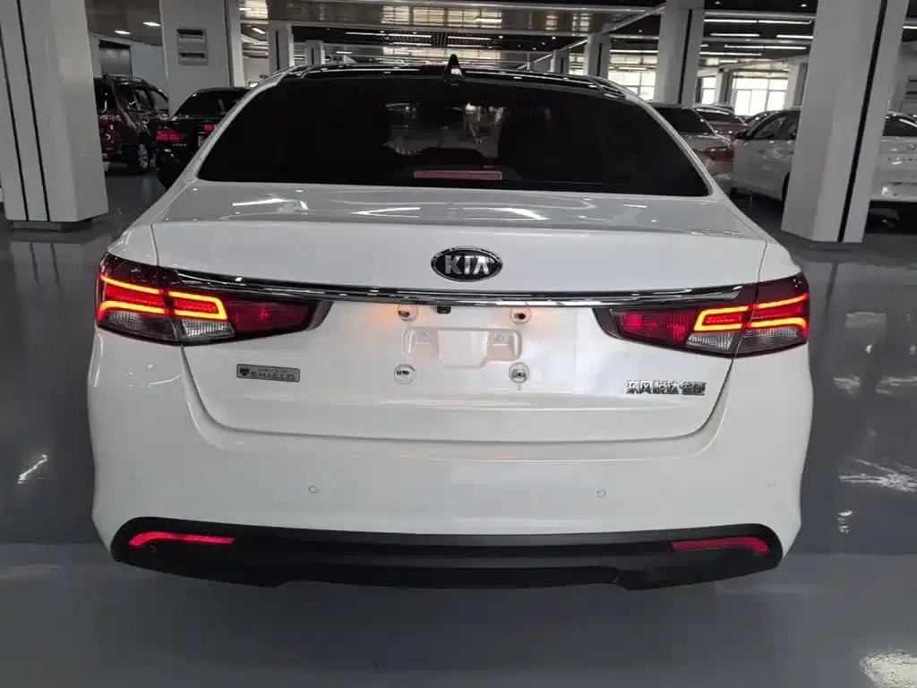 K5 2017 1.8L Automatic GLS — миниатюра 5