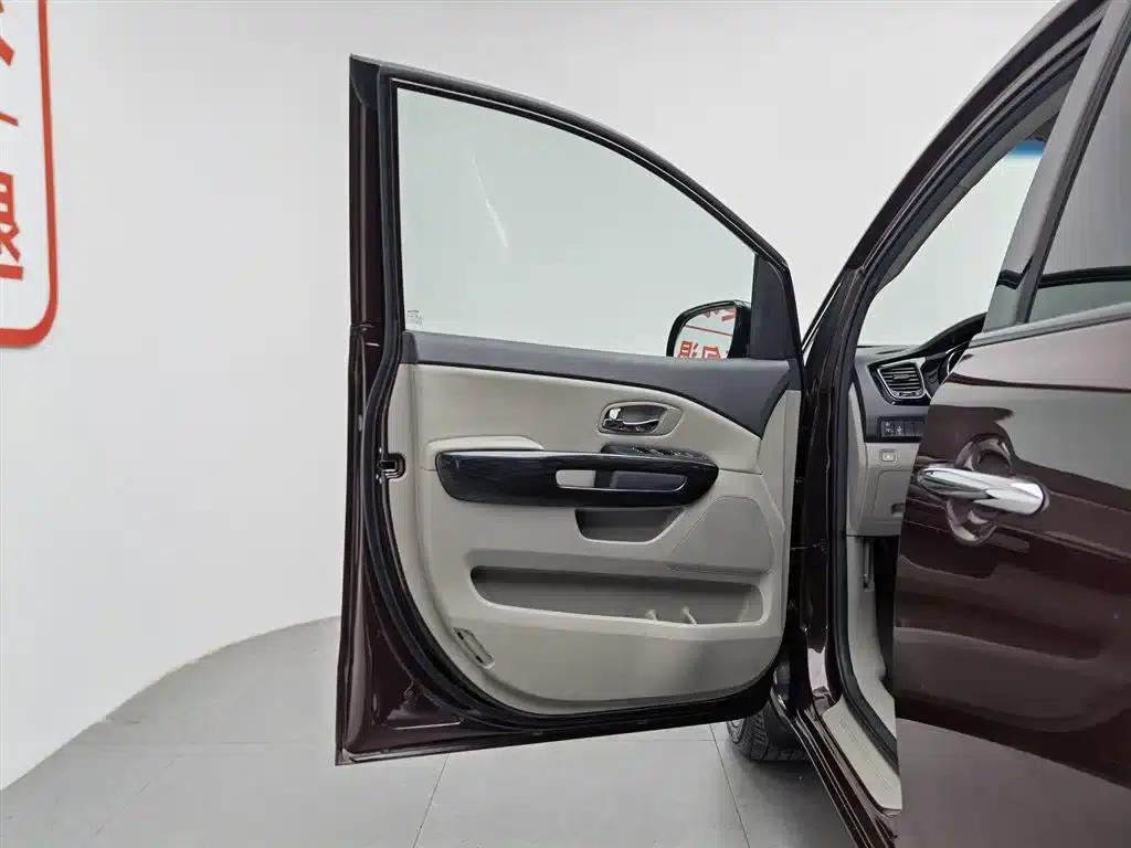 Carnival (Imported) 2015 3.3GDI Luxury Edition (National V Emission Standard) — миниатюра 8